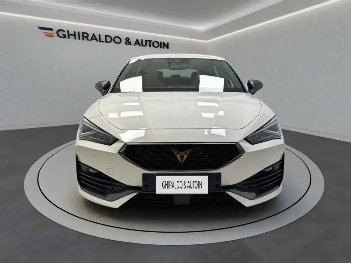 Usata Cupra Leon 150 CV (110 kW) 2024 Bianco Berlina