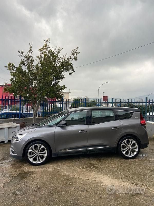Usata Renault Grand Scénic IV 150 CV (110 kW) 2020 Grigio Monovolume