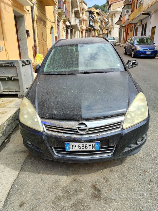 Occasion Opel Astra 101 ch (74 kW) 2008 Noir Break