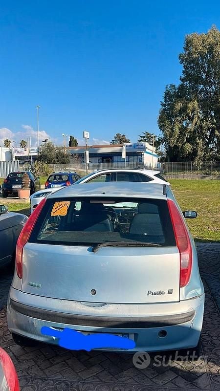 Usata 2005 Fiat Punto Due volumi | 450 € (Super prezzo) - Immagine 1/4