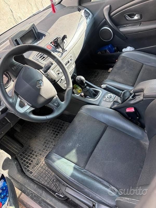 Usata Renault Mégane III 106 CV (77 kW) 2013 Utilitaria