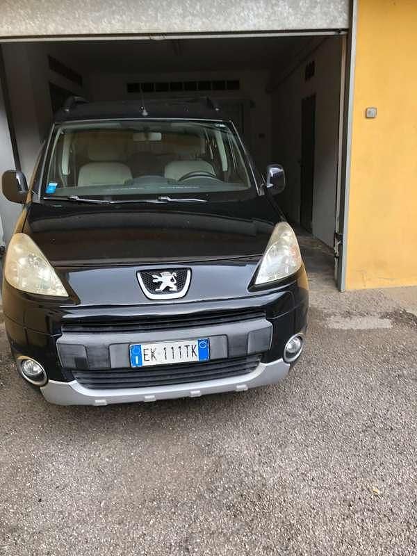 Usata Peugeot Partner 92 CV (67 kW) 2011 Nero Monovolume