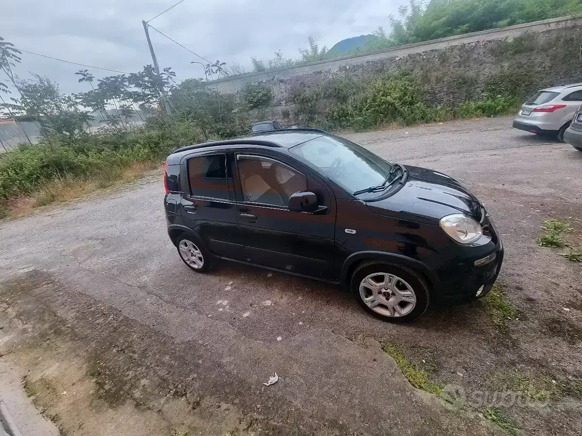 Usata Fiat Panda 69 CV (50 kW) 2024 Nero Utilitaria