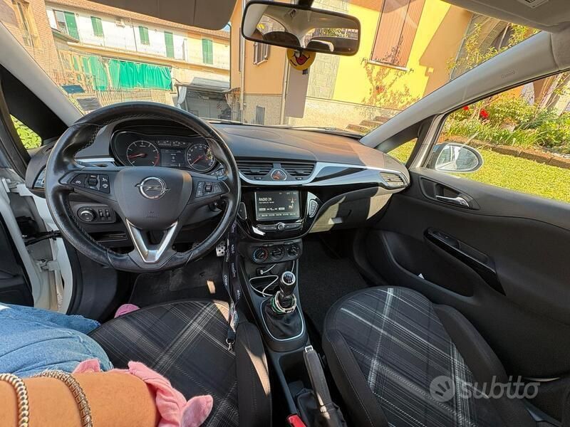 Usata Opel Corsa 75 CV (55 kW) 2018 Bianco Berlina