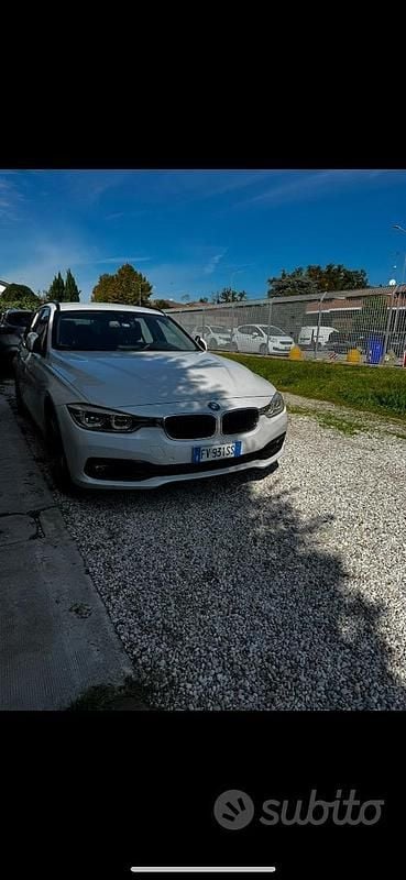 Usata BMW 318 150 CV (110 kW) 2019 Bianco Berlina