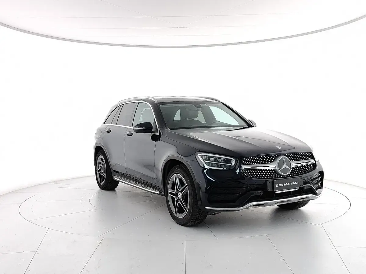 Usata Mercedes GLC300 Premium 194 CV (142 kW) 2022 Blue lunar SUV