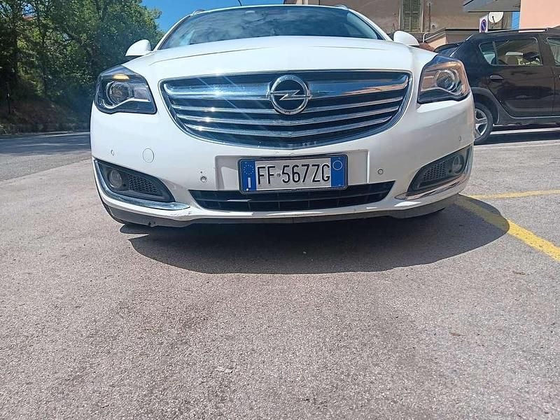 Usata Opel Insignia Business 163 CV (119 kW) 2014 Bianco Station wagon