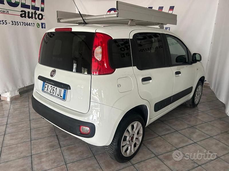 Usata Fiat Panda 4x4 Pop 86 CV (63 kW) 2019 Bianco pastello Utilitaria