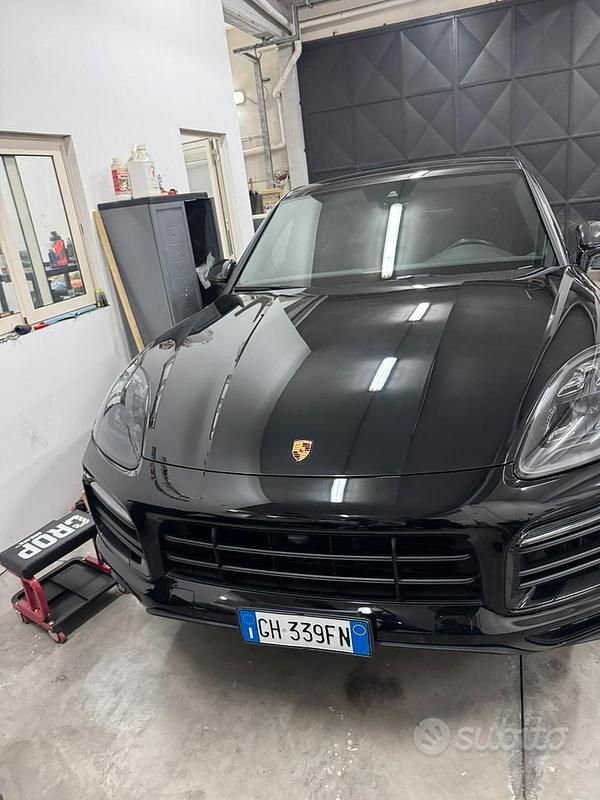 Usata Porsche Cayenne 2021 Nero SUV