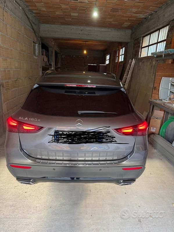 Usata Mercedes GLA180 Progressive 136 CV (100 kW) 2024 Grigio SUV