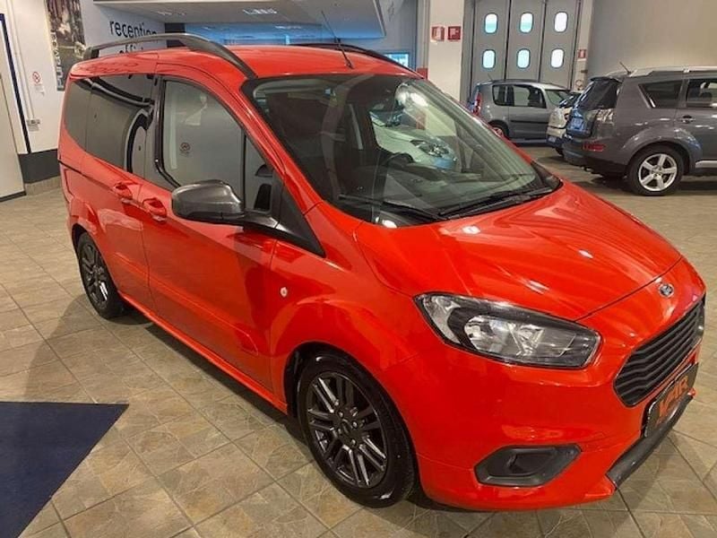 Rosso(met.) Usata 2020 Ford Tourneo Courier Sport Monovolume | 15.499 € (Buon prezzo) - Immagine 1/4