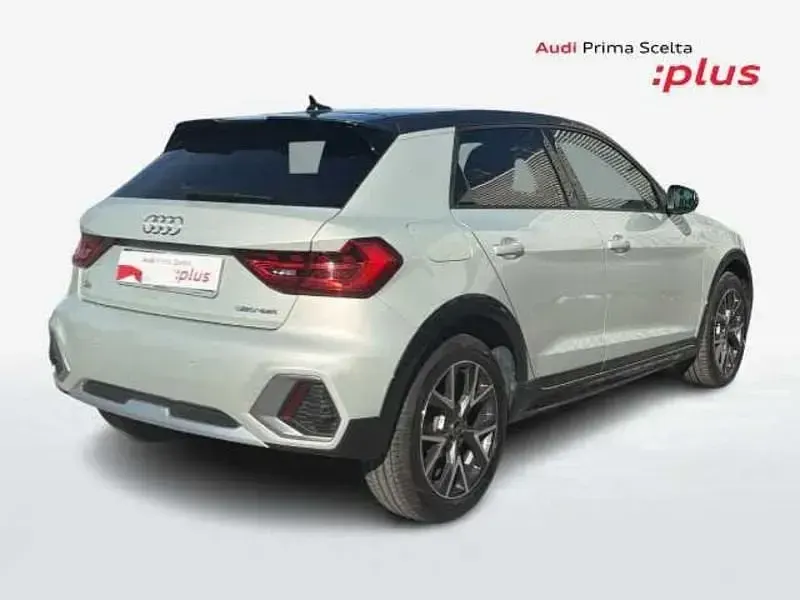 Usata Audi A1 Business 110 CV (80 kW) 2023 Argento SUV