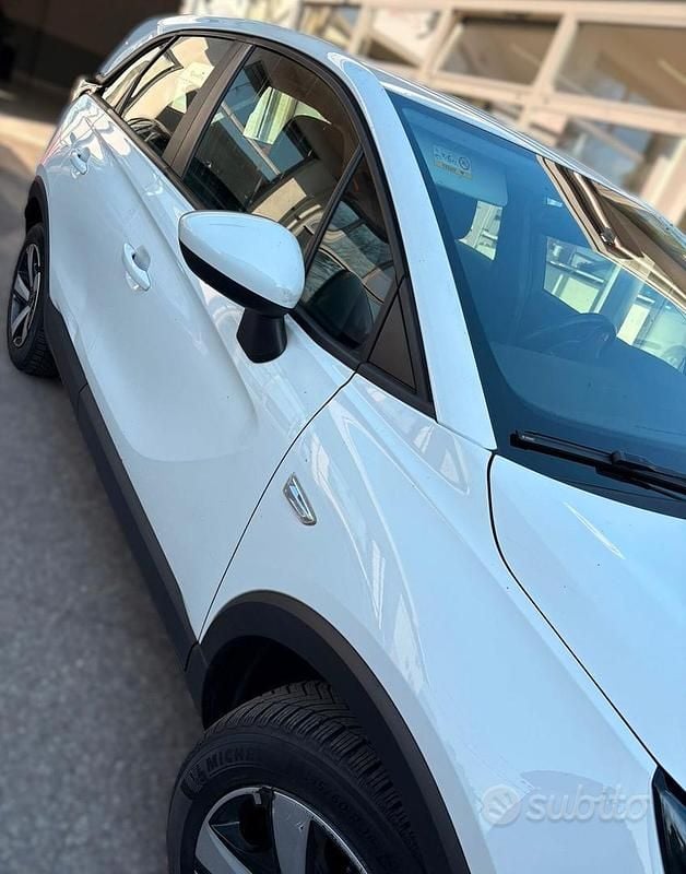 Usata Opel Crossland X 110 CV (80 kW) 2021 Bianco SUV