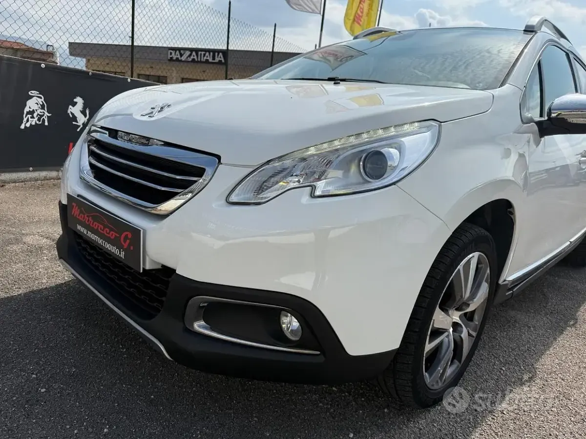Usata Peugeot 2008 Access 99 CV (72 kW) 2016 Bianco SUV