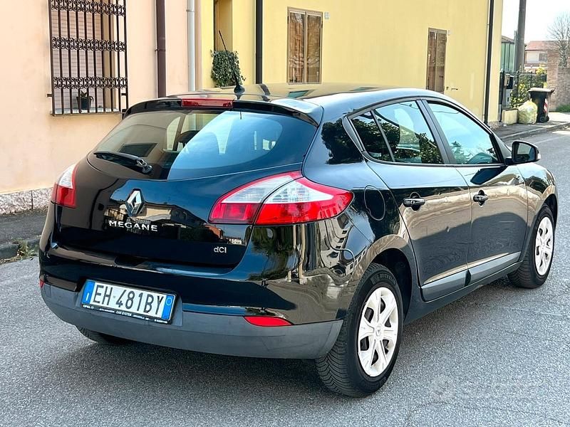 Usata Renault Mégane 90 CV (66 kW) 2011 Nero Berlina