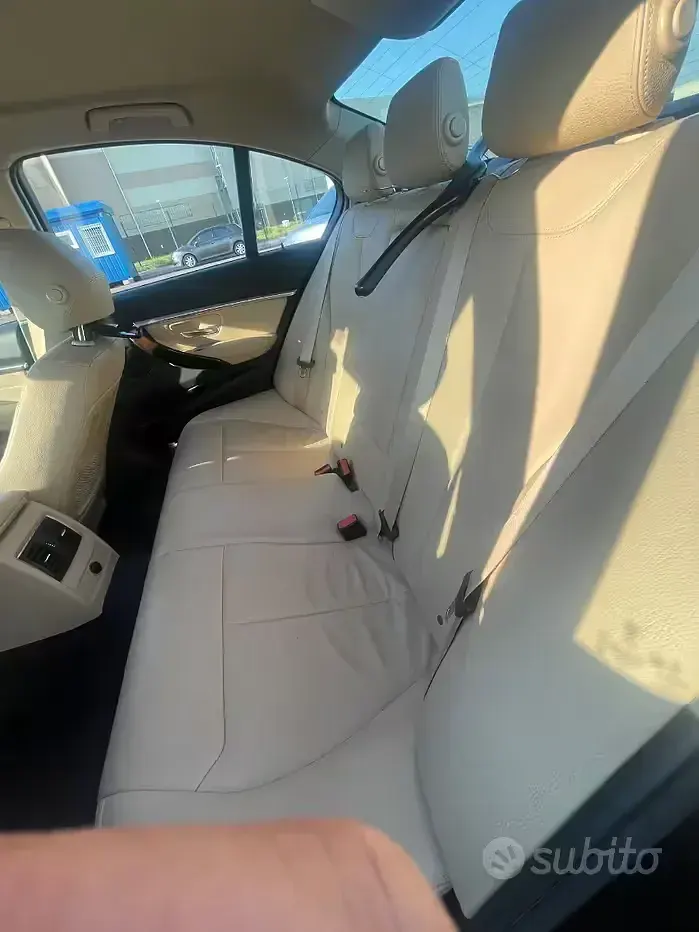 Usata BMW 318 150 CV (110 kW) 2018 Nero Berlina
