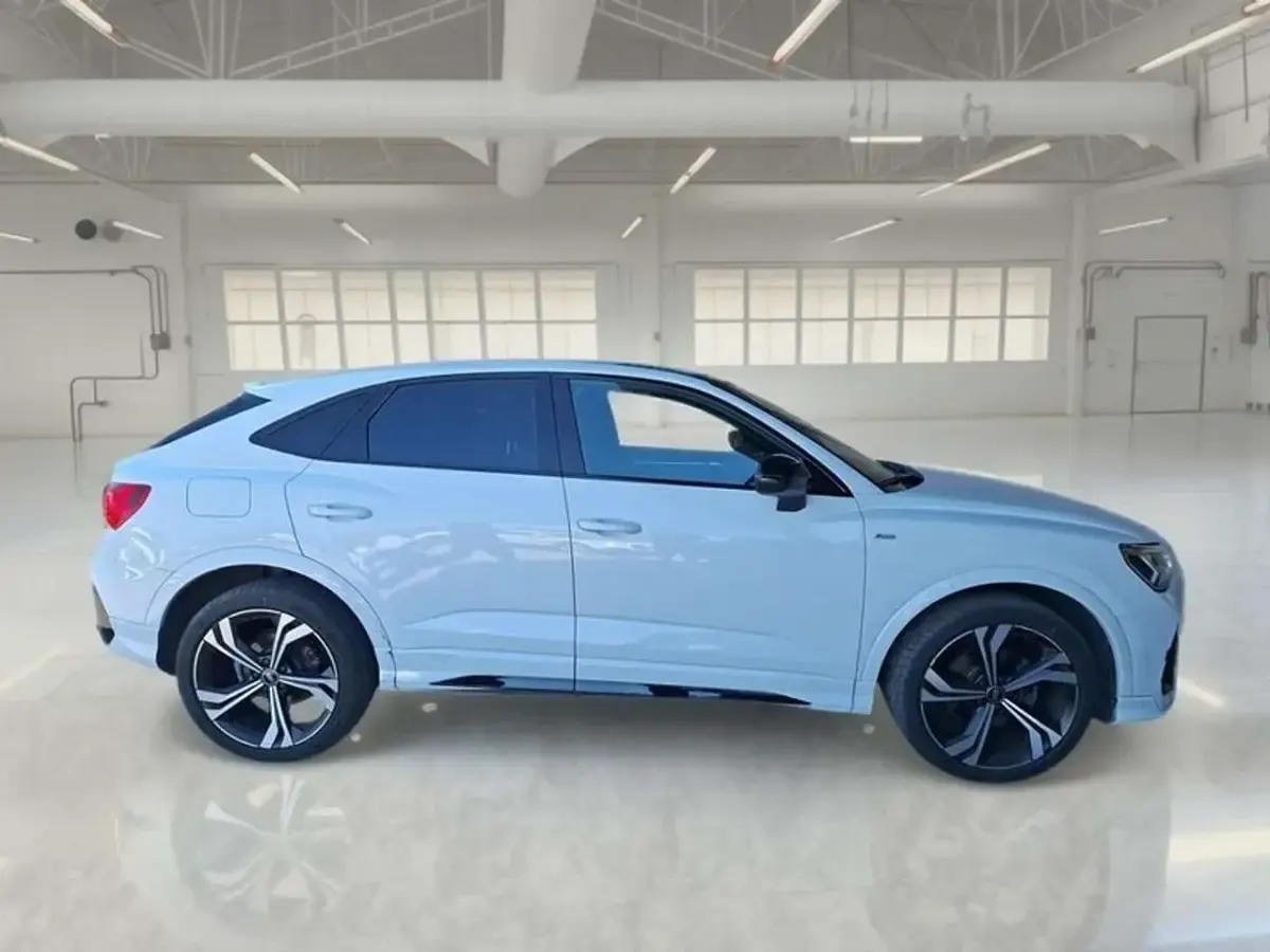 Usata Audi Q3 Sportback 150 CV (110 kW) 2023 Bianco SUV