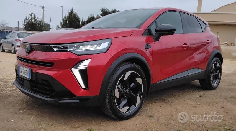 Usata Renault Captur Evolution 101 CV (74 kW) 2024 Rosso SUV