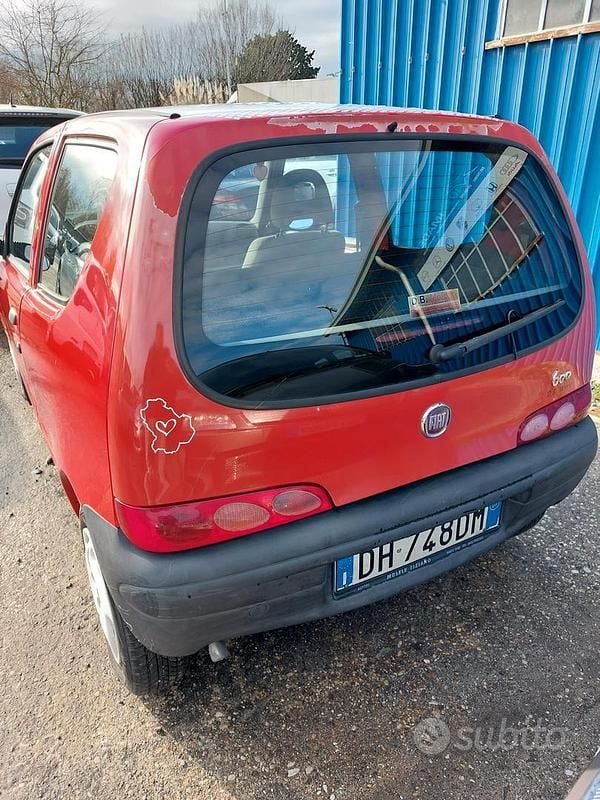 Usata Fiat 600 54 CV (39 kW) 2007 Utilitaria