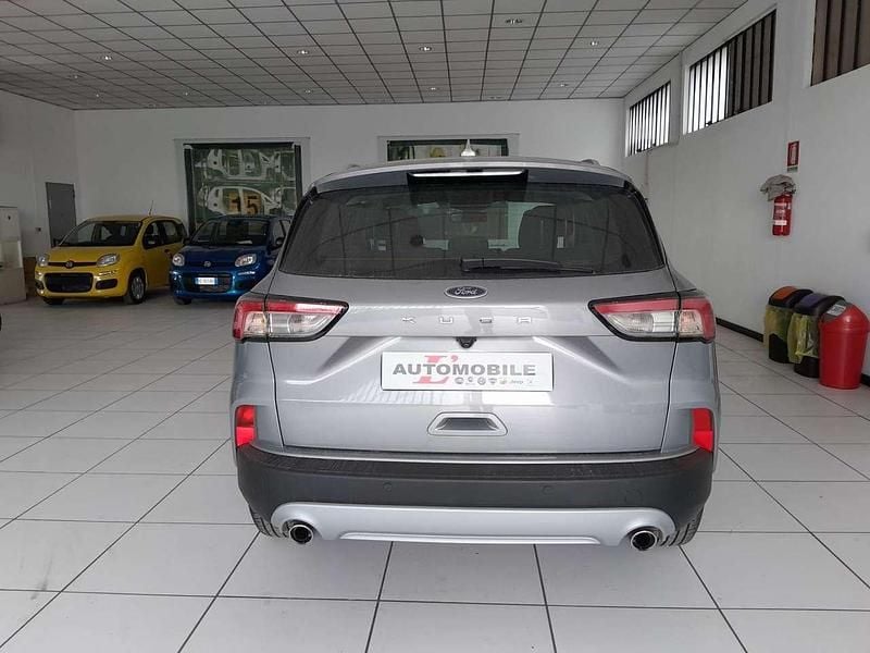Usado Ford Kuga Titanium 120 CV (88 kW) 2021 Gris SUV