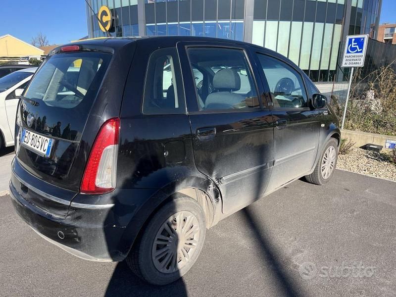 Usata Lancia Musa 77 CV (56 kW) 2010 Nero Monovolume