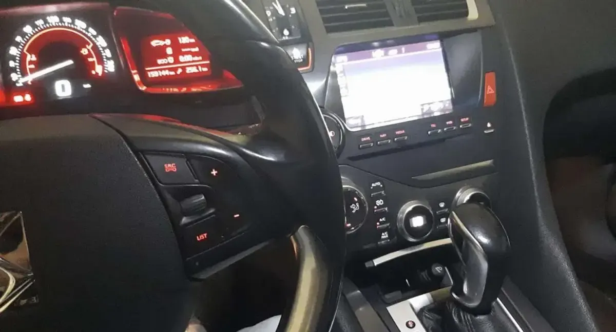 Usata DS Automobiles DS5 Business 120 CV (88 kW) 2016 Nero Utilitaria