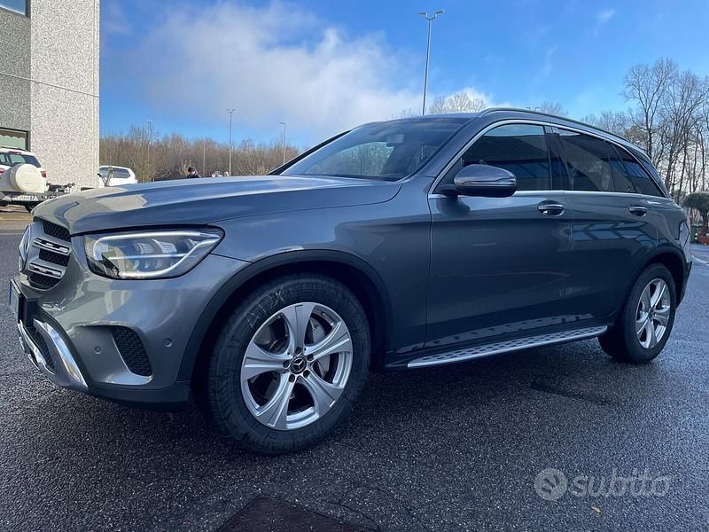 Usata Mercedes GLC220 194 CV (142 kW) 2020 Grigio SUV