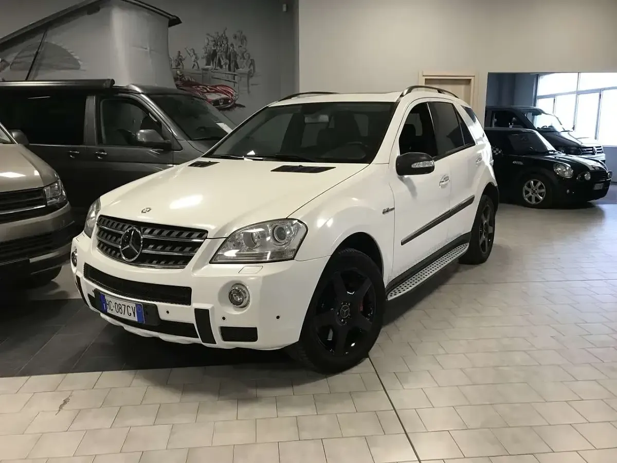 Usata Mercedes ML500 AMG 387 CV (284 kW) 2007 Bianco SUV