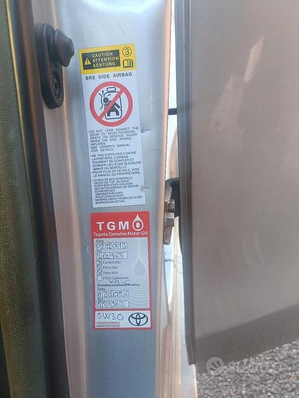 Usata Toyota Yaris 2010 Grigio Utilitaria