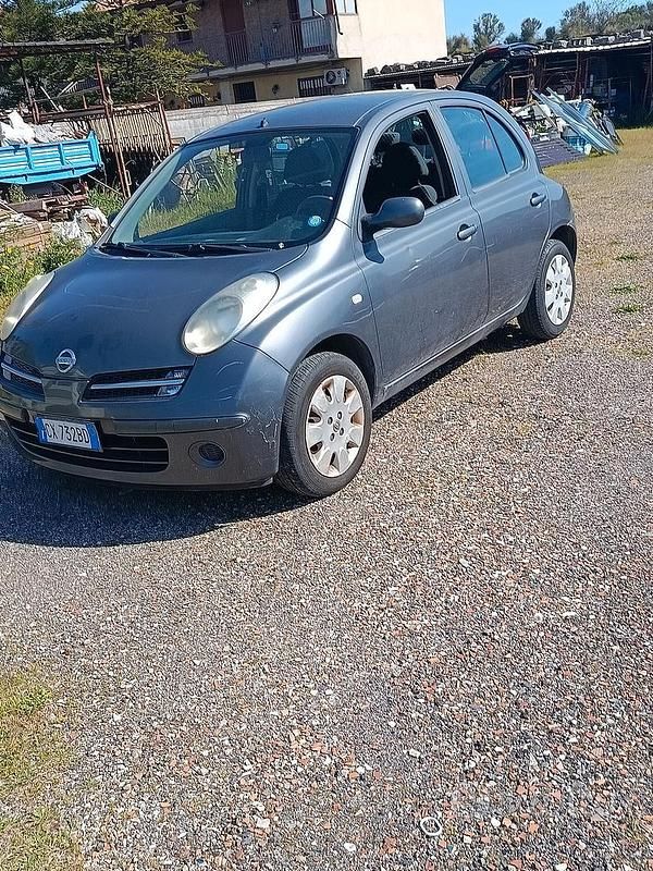 Usata Nissan Micra 65 CV (47 kW) 2005 Grigio Berlina
