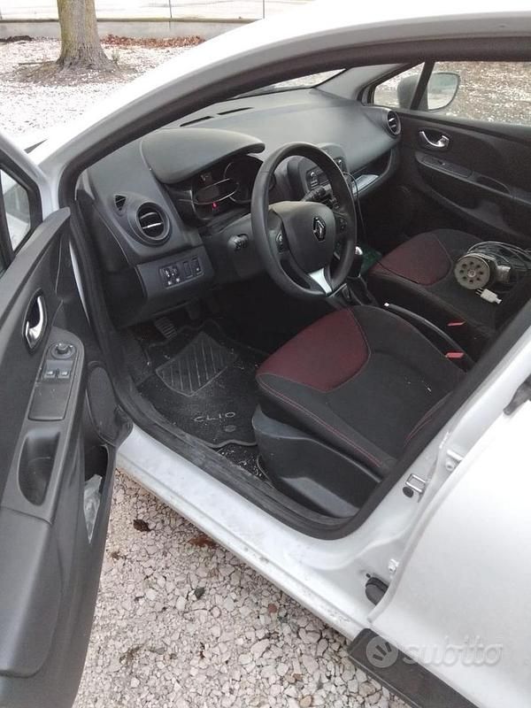 Usata Renault Clio 75 CV (55 kW) 2016 Bianco Monovolume