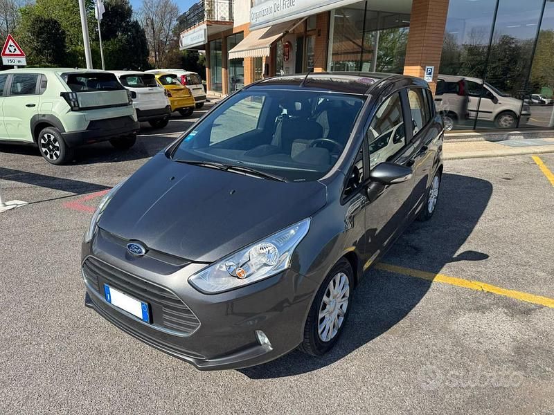 Usata Ford B-MAX 101 CV (74 kW) 2016 Grigio Monovolume