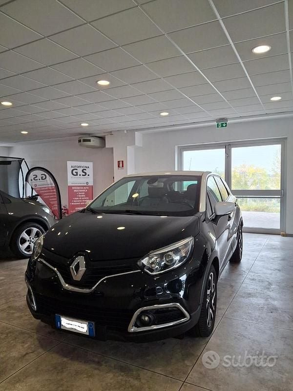 Usata Renault Captur Intens 90 CV (66 kW) 2016 Nero SUV