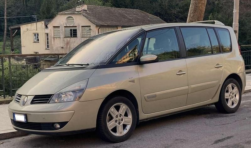 Usado Renault Espace Expression 120 CV (88 kW) 2005 Beige Monovolumen