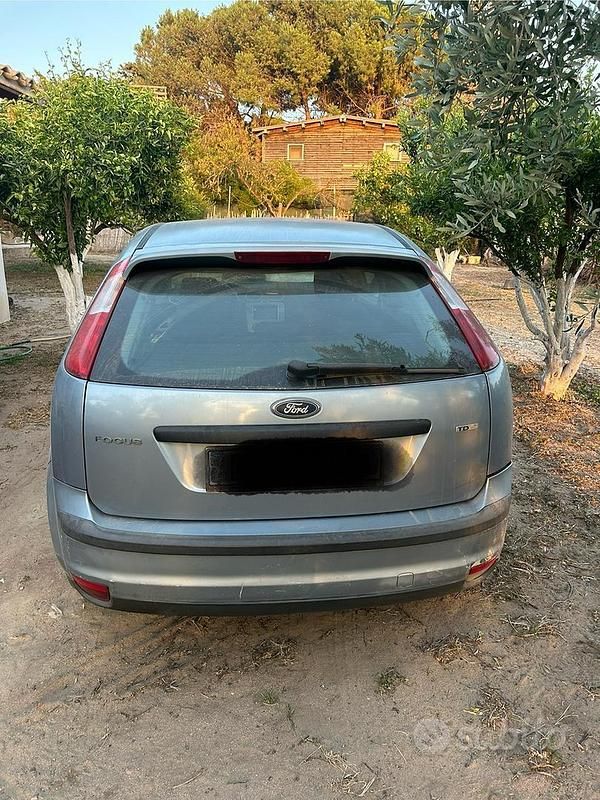 Usata 2007 Ford Focus Due volumi | 1100 € (Super prezzo) - Immagine 1/4