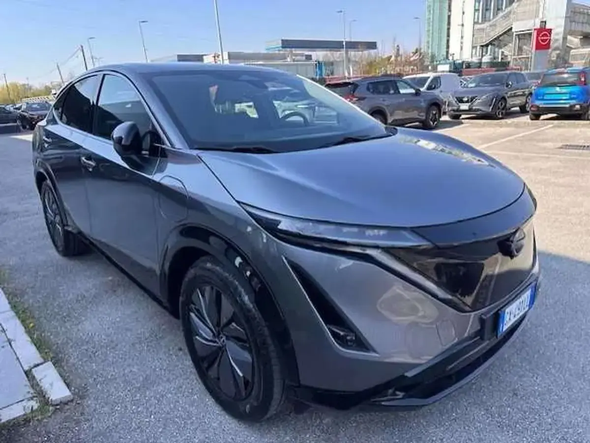 Usata Nissan Ariya Advance 44 kW (61 CV) 2025 Grigio piombo SUV