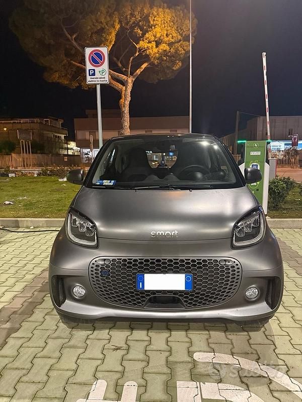 Usata Smart ForTwo Coupé Passion 41 kW (56 CV) 2023 Grigio Utilitaria