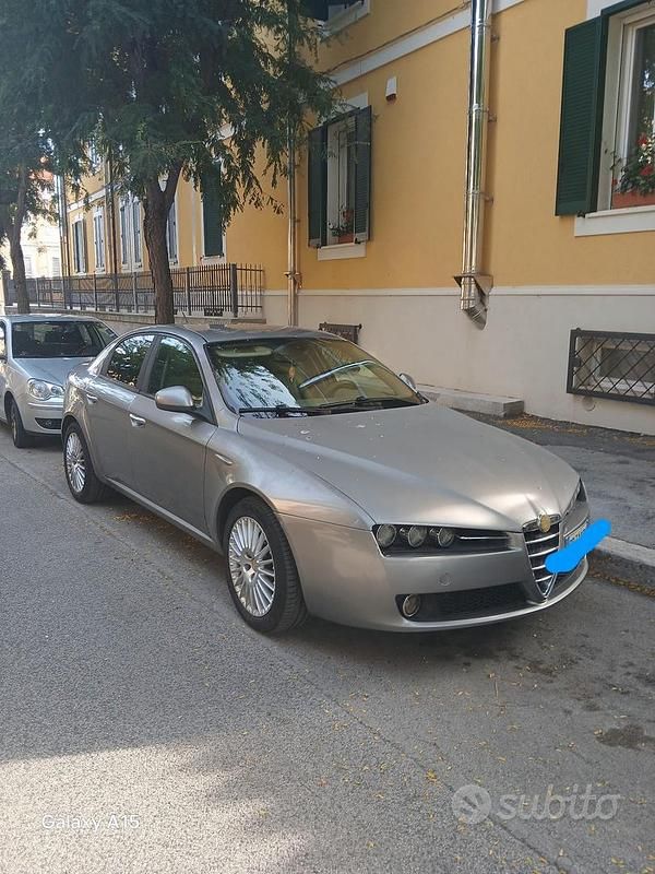 Usata 2006 Alfa Romeo 159 Tre volumi | 3300 € (Buon prezzo) - Immagine 1/4