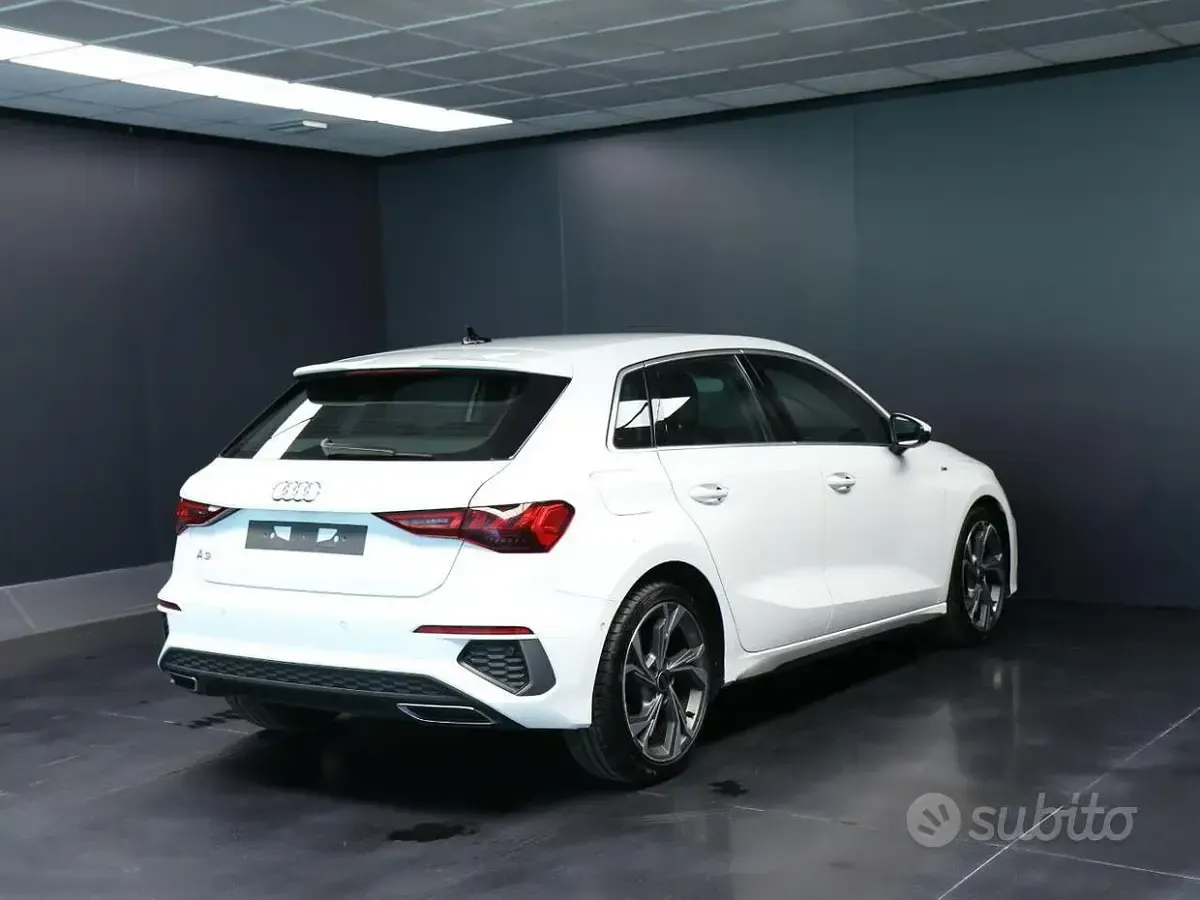 Usata Audi A3 S-Line 116 CV (85 kW) 2023 Bianco Berlina