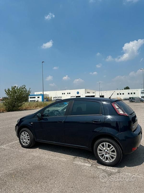 Usata Fiat Punto Evo 77 CV (56 kW) 2011 Blu Utilitaria