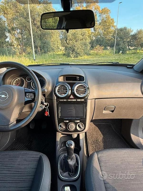 Usata Opel Corsa 90 CV (66 kW) 2015 Bianco Utilitaria