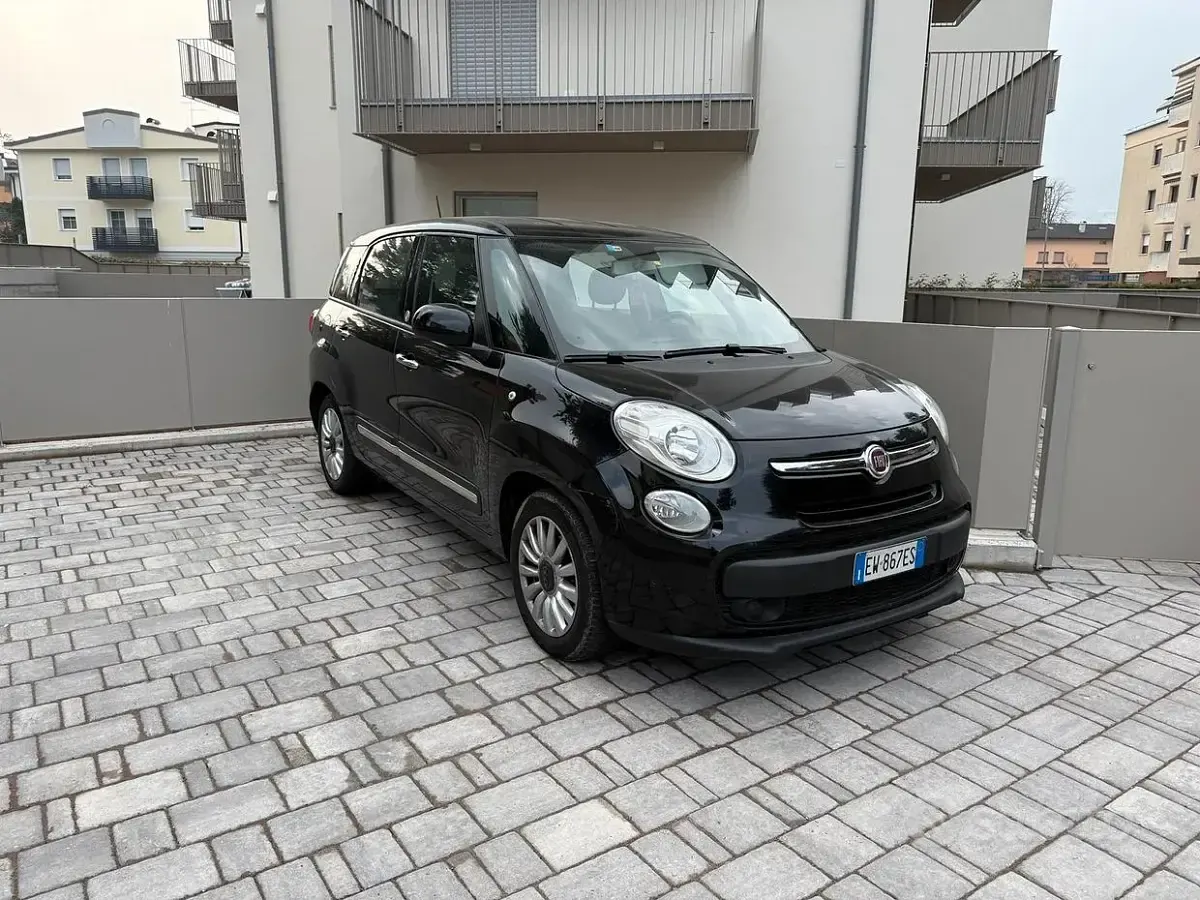 Usado Fiat 500L 105 CV (77 kW) 2014 Negro Monovolumen