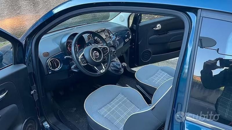 Usata Fiat 500 Lounge 69 CV (50 kW) 2019 Blu/azzurro Utilitaria
