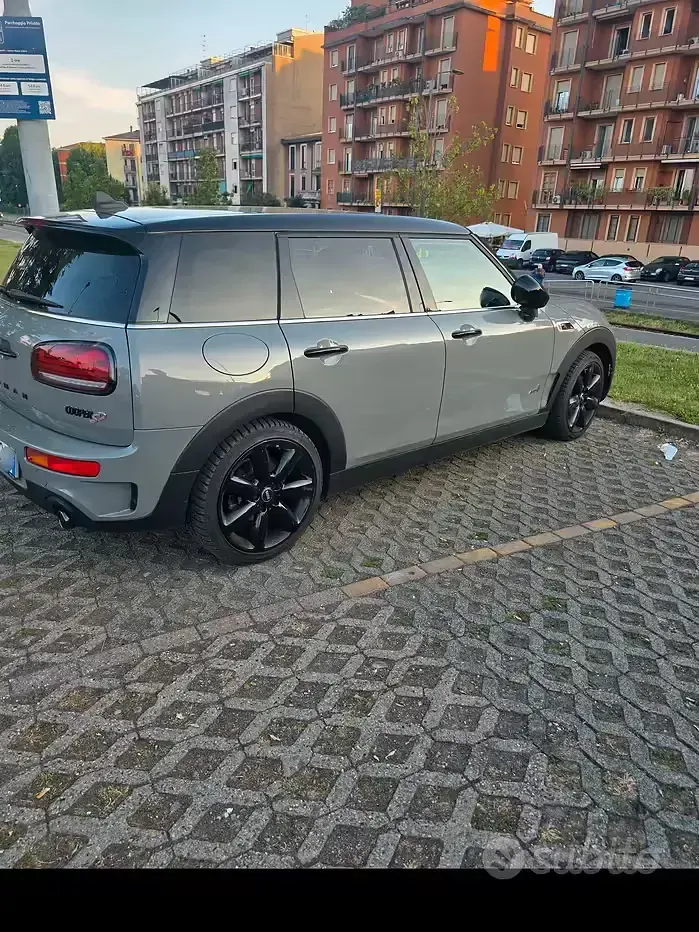 Usata Mini Clubman 190 CV (139 kW) 2022 Grigio Station wagon