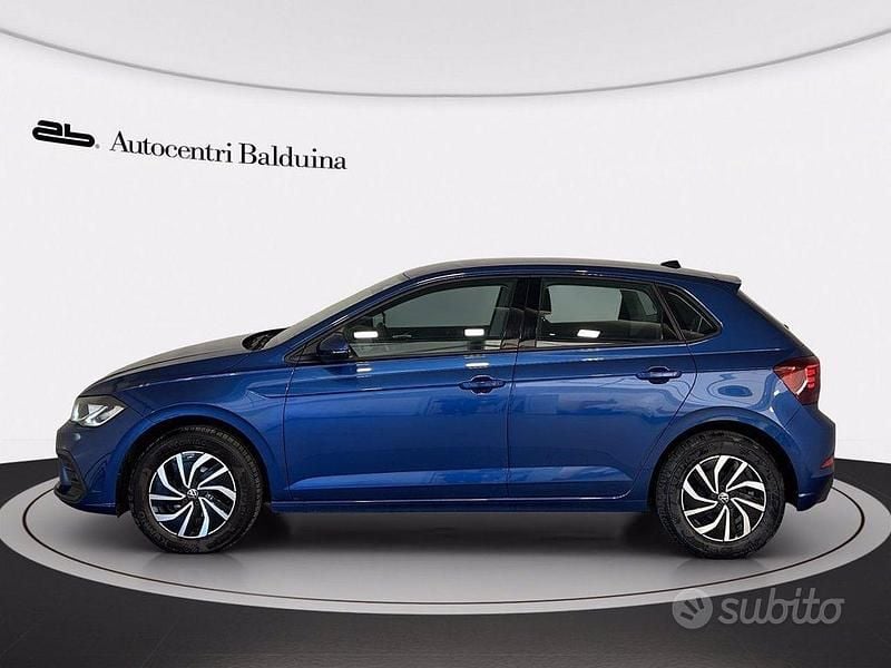 Usata VW Polo Life 95 CV (69 kW) 2024 Reef blue Berlina