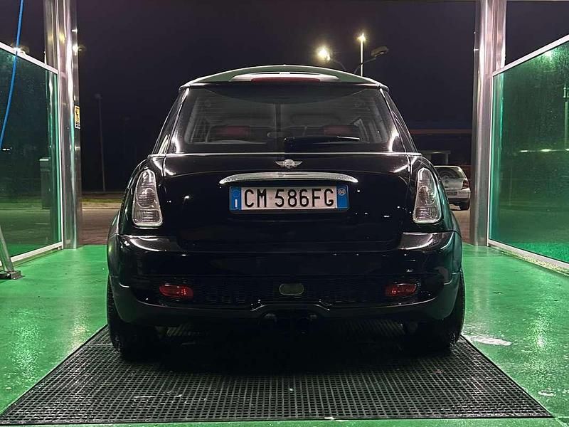Usata Mini One D 75 CV (55 kW) 2004 Nero Utilitaria