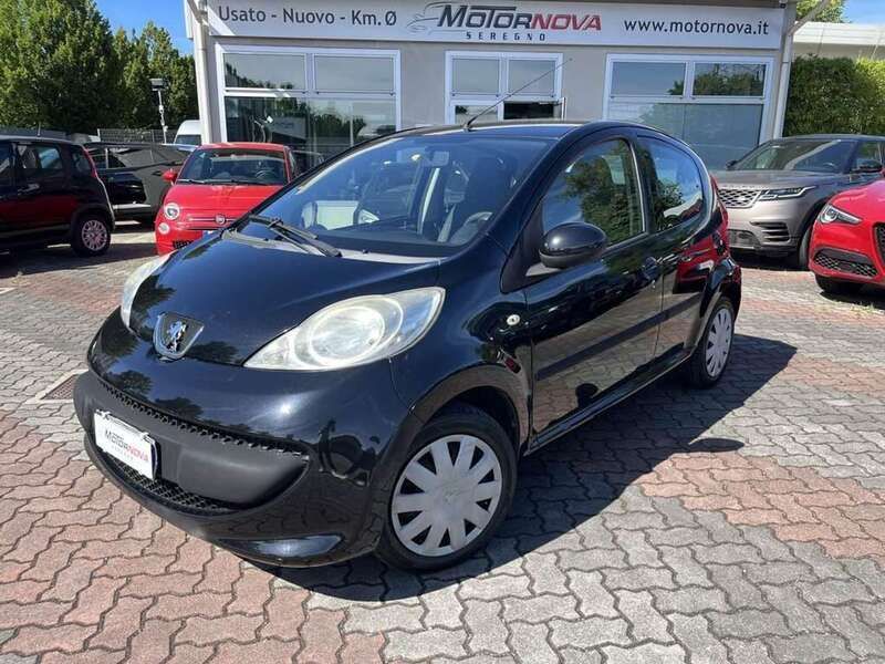 Nero Usata 2006 Peugeot 107 Due volumi | 3900 € (Molto cara) - Immagine 1/4