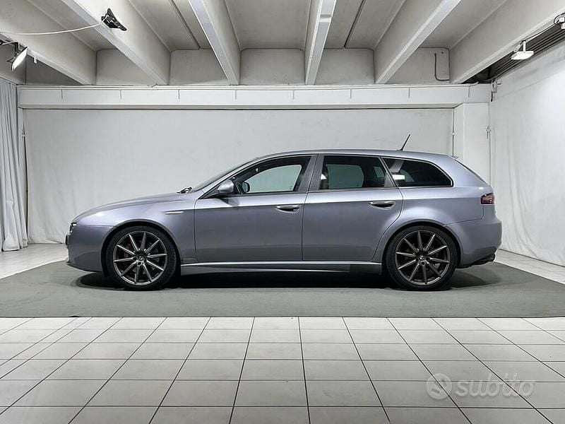 Usata Alfa Romeo 159 Ti 260 CV (191 kW) 2010 Argento Station wagon
