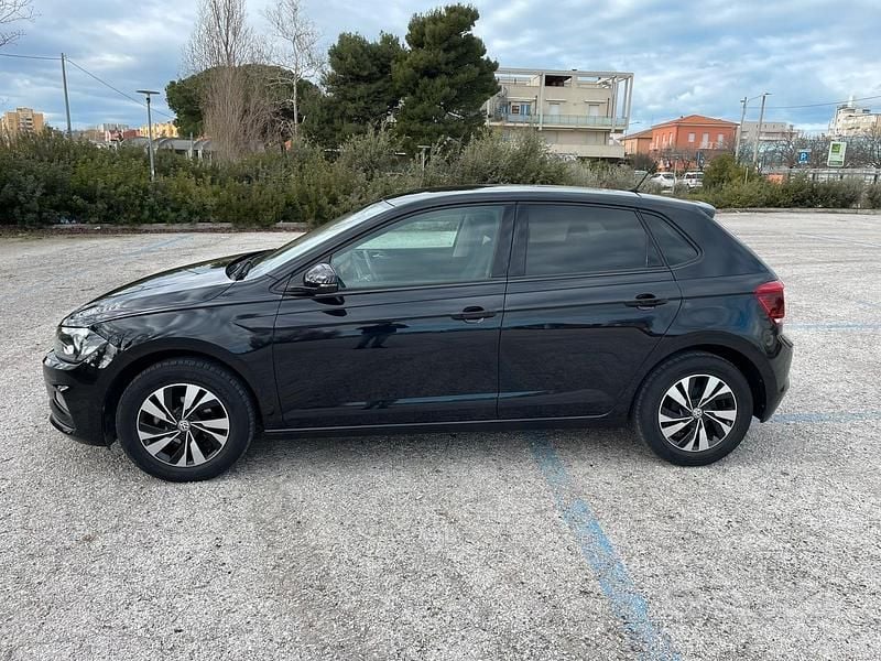 Usata VW Polo 95 CV (69 kW) 2018 Nero Utilitaria
