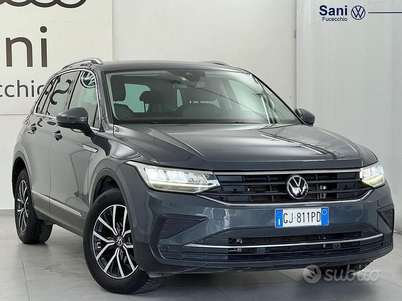 Grigio Usata 2022 VW Tiguan Life SUV | 23.900 € (Super prezzo) - Immagine 1/4